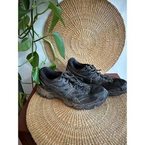 ASICS men’s size 9 gel-cumulus 16 black sneakers